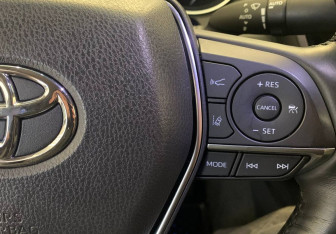 Подержанный автомобиль Toyota Camry Sedan 2022 года (18 фото)