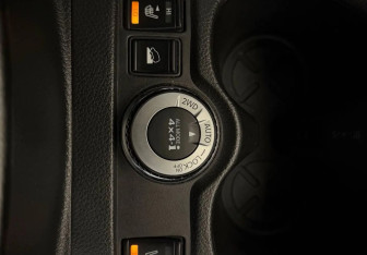 Подержанный автомобиль Nissan X-Trail 2016 года (21 фото)