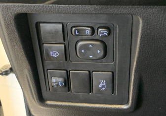 Подержанный автомобиль Toyota Land Cruiser Prado 2018 года (21 фото)