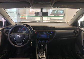 Подержанный автомобиль Toyota Corolla Sedan 2016 года (11 фото)