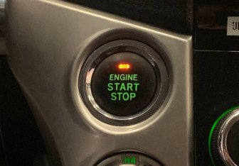 Подержанный автомобиль Toyota Land Cruiser Suv 2014 года (25 фото)