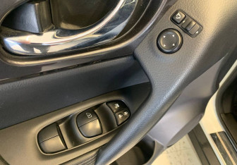 Подержанный автомобиль Nissan X-Trail 2020 года (20 фото)