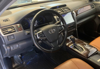 Подержанный автомобиль Toyota Camry Sedan 2016 года (13 фото)