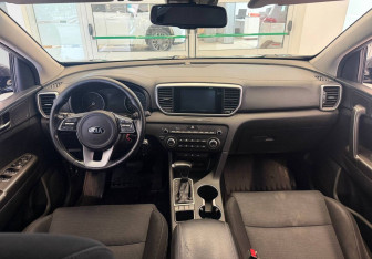 Подержанный автомобиль Kia Sportage 2018 года (11 фото)