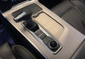 Подержанный автомобиль Exeed VX 2022 года (23 фото)