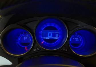 Подержанный автомобиль Citroen C4 Sedan 2014 года (11 фото)