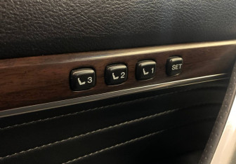 Подержанный автомобиль Toyota Land Cruiser Suv 2020 года (17 фото)