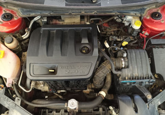 Подержанный автомобиль Dodge Avenger Sedan 2007 года (7 фото)