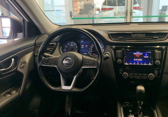 Подержанный автомобиль Nissan X-Trail 2020 года (8 фото)