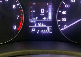 Подержанный автомобиль Hyundai Creta 2017 года (11 фото)