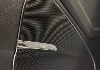 Подержанный автомобиль Hyundai Equus 2013 года (22 фото)