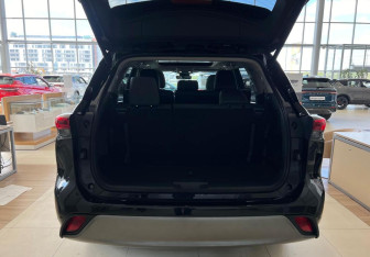 Новый Toyota Highlander 2024 (6 фото)