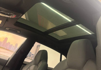 Подержанный автомобиль Audi Q8 2019 года (20 фото)