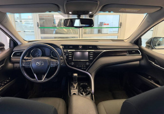 Подержанный автомобиль Toyota Camry Sedan 2020 года (11 фото)