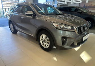Подержанный автомобиль Kia Sorento 2018 года (3 фото)