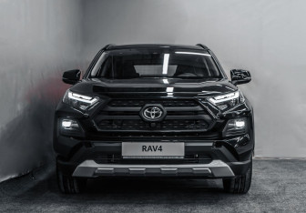 Новый Toyota RAV4 2025 (2 фото)