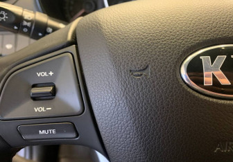 Подержанный автомобиль Kia Rio Sedan 2014 года (19 фото)