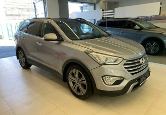 Подержанный автомобиль Hyundai Santa Fe 2013 года (3 фото)