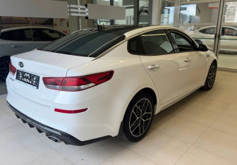 Подержанный автомобиль Kia Optima Sedan 2019 года (4 фото)