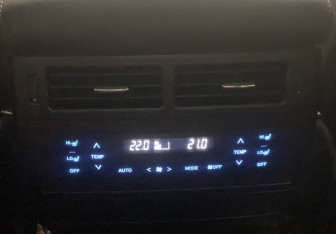 Подержанный автомобиль Toyota Land Cruiser Suv 2015 года (28 фото)