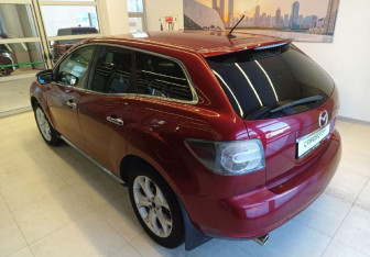 Подержанный автомобиль Mazda CX-7 2010 года (6 фото)