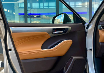 Новый Toyota Highlander 2025 (15 фото)