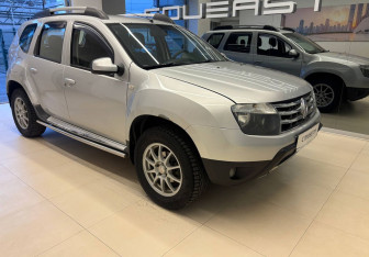 Подержанный автомобиль Renault Duster 2012 года (3 фото)
