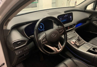 Подержанный автомобиль Hyundai Santa Fe 2022 года (14 фото)