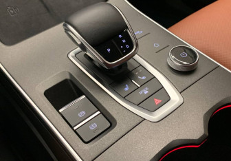 Подержанный автомобиль Omoda C5 2023 года (19 фото)