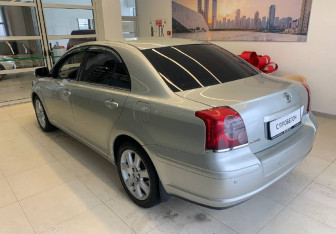 Подержанный автомобиль Toyota Avensis Sedan 2007 года (6 фото)