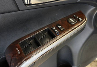 Подержанный автомобиль Toyota Camry Sedan 2018 года (22 фото)