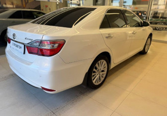 Подержанный автомобиль Toyota Camry Sedan 2015 года (4 фото)