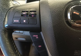 Подержанный автомобиль Mazda CX-7 2010 года (15 фото)